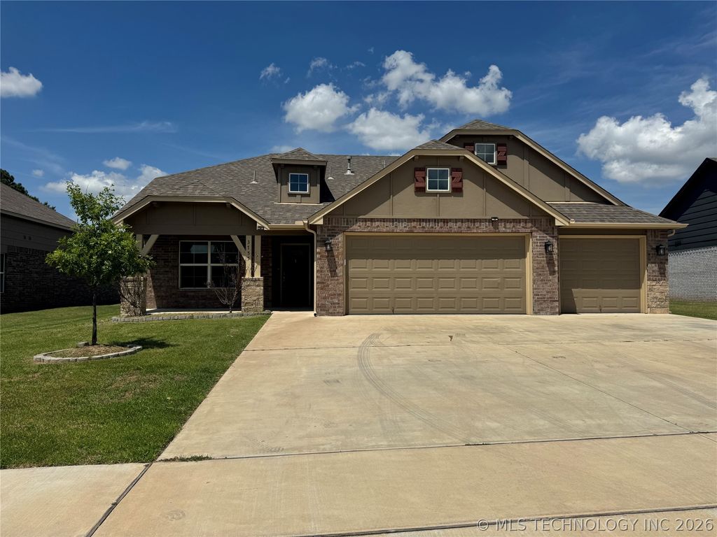 3755 E 143rd Place S, Bixby, OK 74008