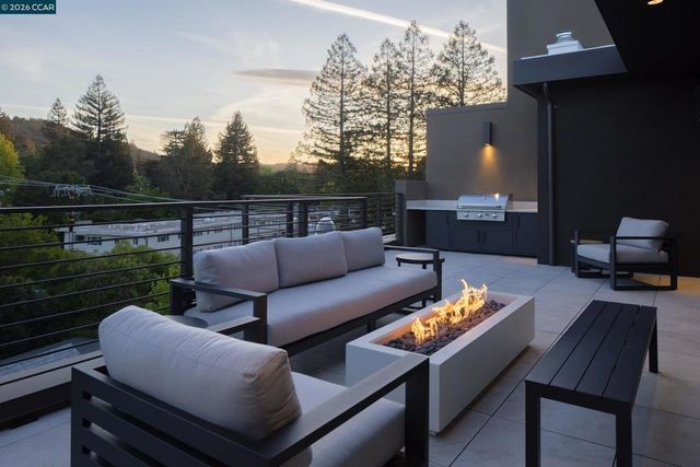 950 Hough Ave 303, Lafayette, CA 94549