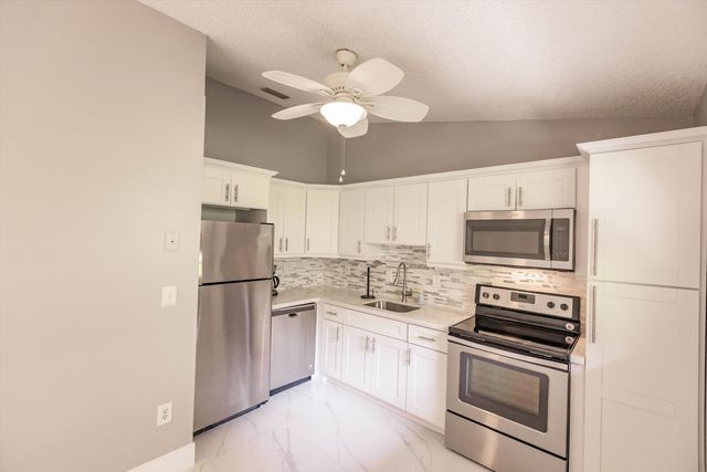 1786 SW 22nd Street 2, Fort Lauderdale, FL 33315