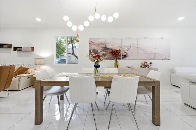 6611 NW 102nd Path, Doral, FL 33178