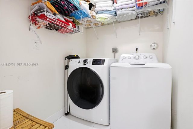 6611 NW 102nd Path, Doral, FL 33178