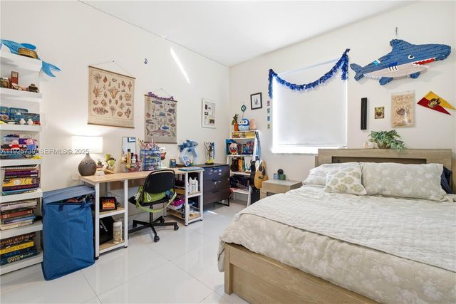 6611 NW 102nd Path, Doral, FL 33178