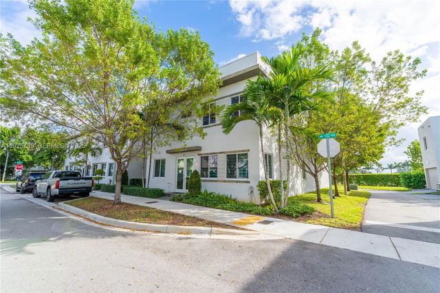 6611 NW 102nd Path, Doral, FL 33178