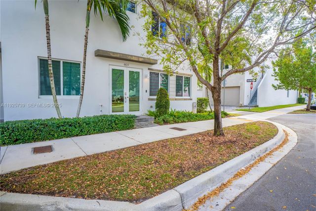 6611 NW 102nd Path, Doral, FL 33178