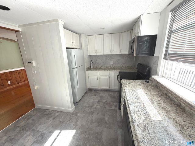 33 Chestnut Grove Road, Watertown, CT 06795
