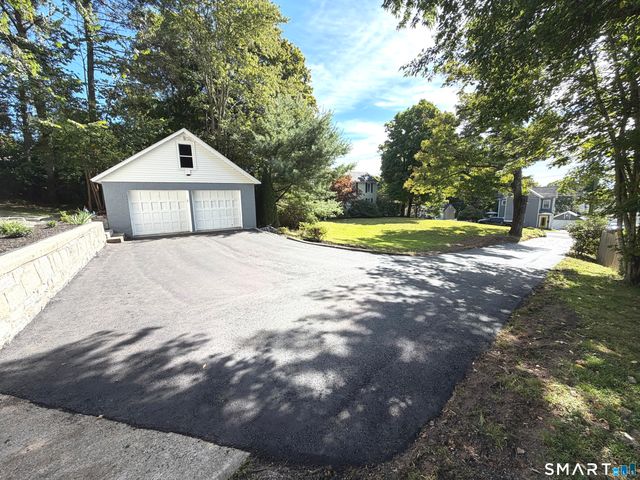 33 Chestnut Grove Road, Watertown, CT 06795