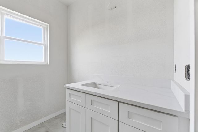 136 E Kelce Lane, Republic, MO 65738