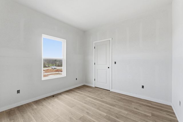 136 E Kelce Lane, Republic, MO 65738