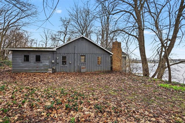 11790 Lakeway Drive, Plainwell, MI 49080