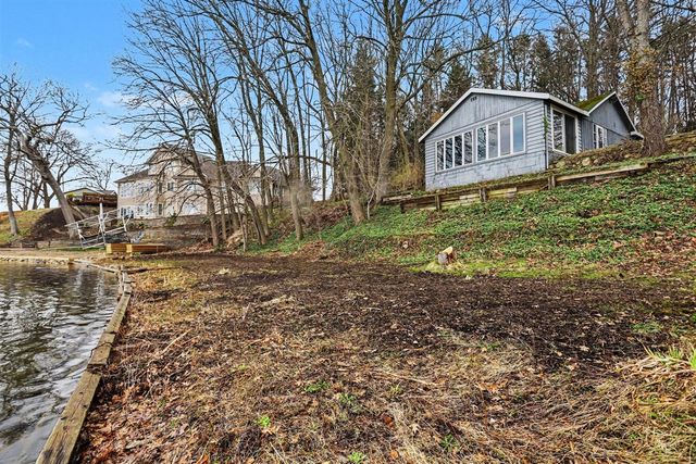 11790 Lakeway Drive, Plainwell, MI 49080