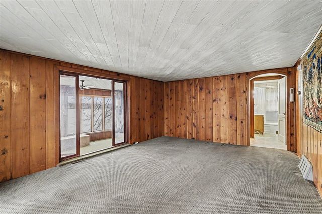 11790 Lakeway Drive, Plainwell, MI 49080