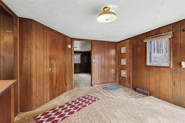 11790 Lakeway Drive, Plainwell, MI 49080
