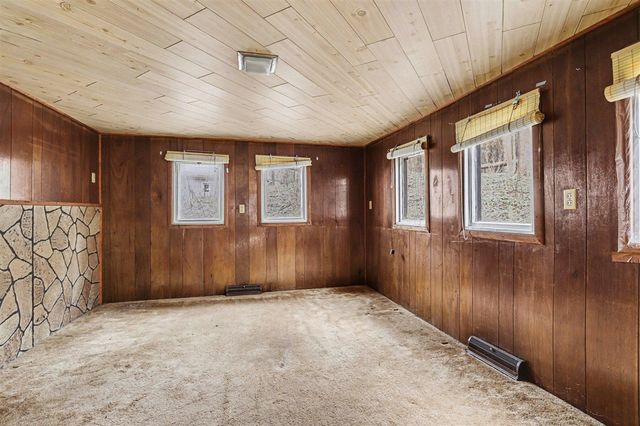 11790 Lakeway Drive, Plainwell, MI 49080