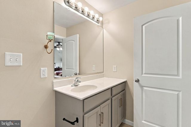 238 BASIN DR, Inwood, WV 25428
