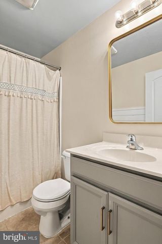 238 BASIN DR, Inwood, WV 25428