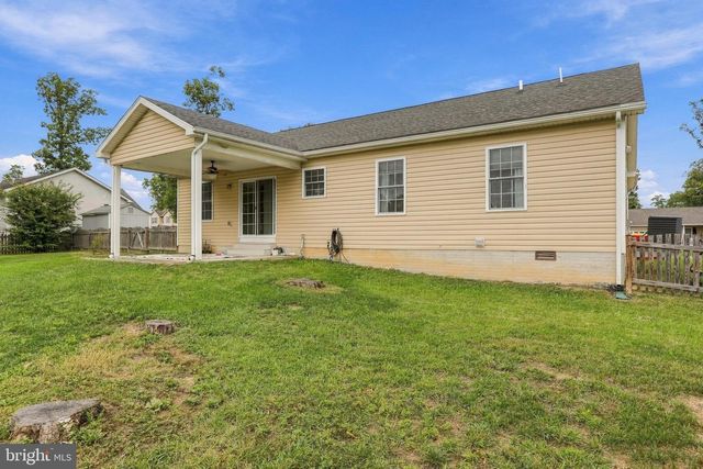238 BASIN DR, Inwood, WV 25428