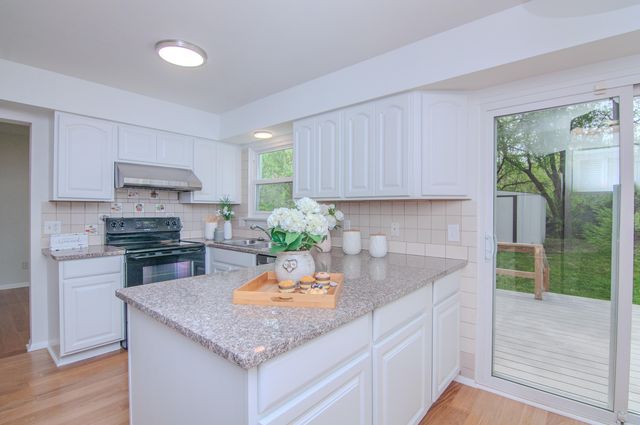 3044 Turnberry Lane, Ann Arbor, MI 48108