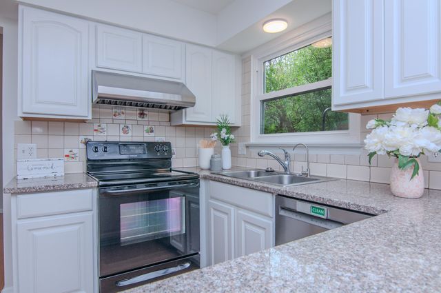 3044 Turnberry Lane, Ann Arbor, MI 48108