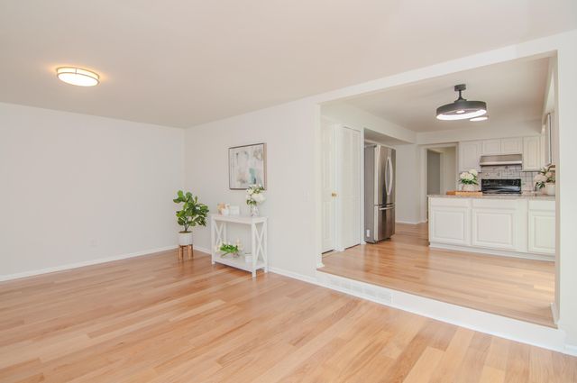 3044 Turnberry Lane, Ann Arbor, MI 48108