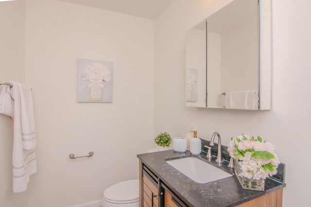 3044 Turnberry Lane, Ann Arbor, MI 48108