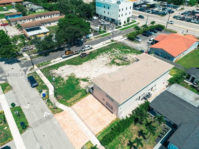 1000 NW 4 Ave, Hallandale Beach, FL 33009