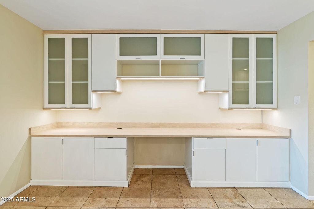 Image 14 of property listing at 5324 N 78TH Place, Scottsdale, AZ 85250