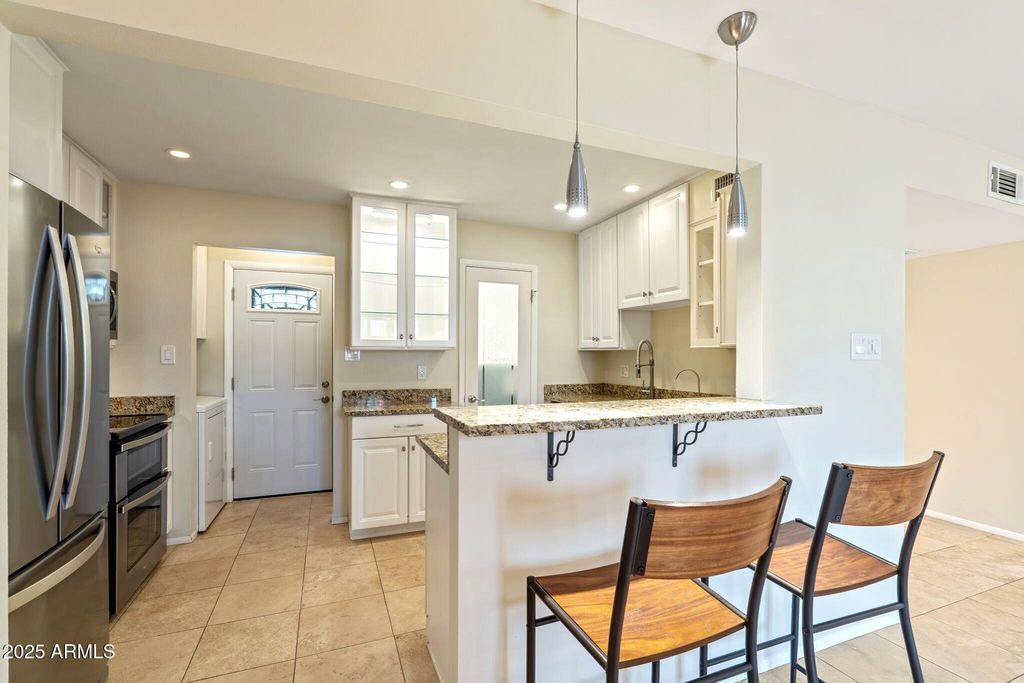 Image 18 of property listing at 5324 N 78TH Place, Scottsdale, AZ 85250