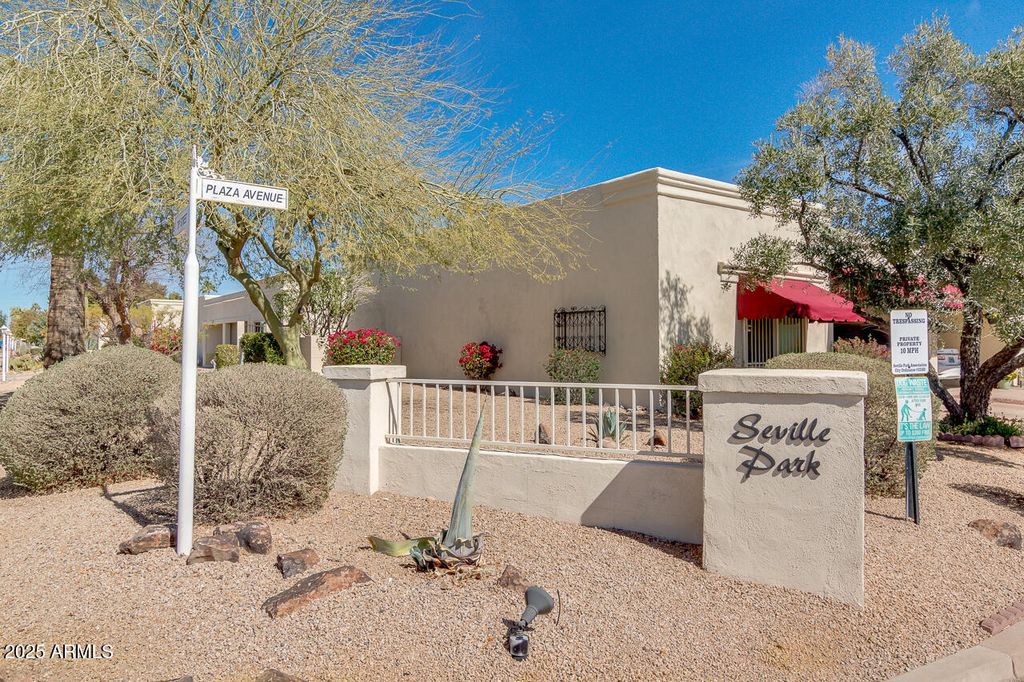 Image 3 of property listing at 5324 N 78TH Place, Scottsdale, AZ 85250
