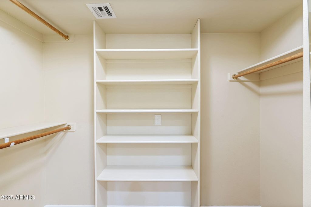 Image 32 of property listing at 5324 N 78TH Place, Scottsdale, AZ 85250