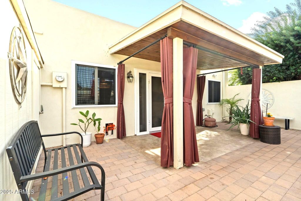 Image 34 of property listing at 5324 N 78TH Place, Scottsdale, AZ 85250