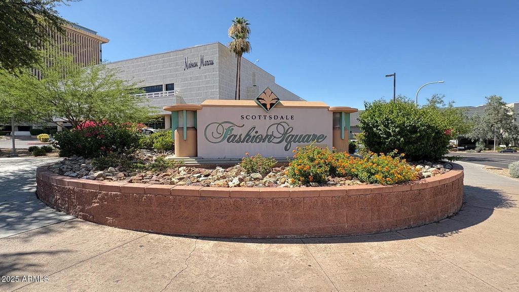 Image 42 of property listing at 5324 N 78TH Place, Scottsdale, AZ 85250