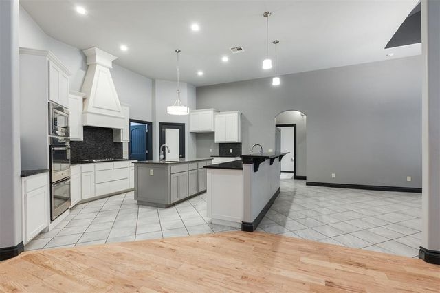 10404 Cherrywood Drive, Oklahoma City, OK 73151