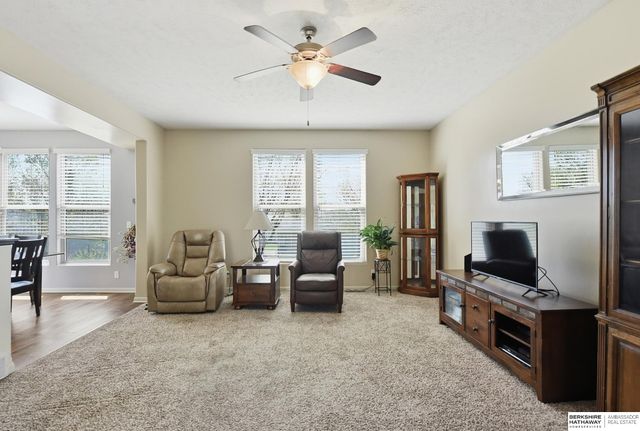 16611 Dora Hamann Parkway, Omaha, NE 68116