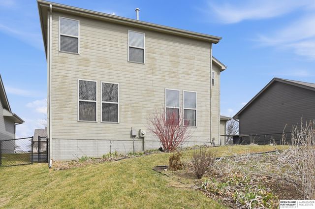 16611 Dora Hamann Parkway, Omaha, NE 68116