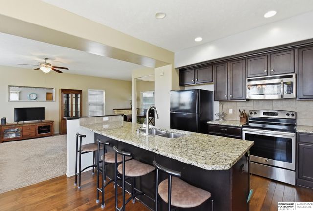 16611 Dora Hamann Parkway, Omaha, NE 68116