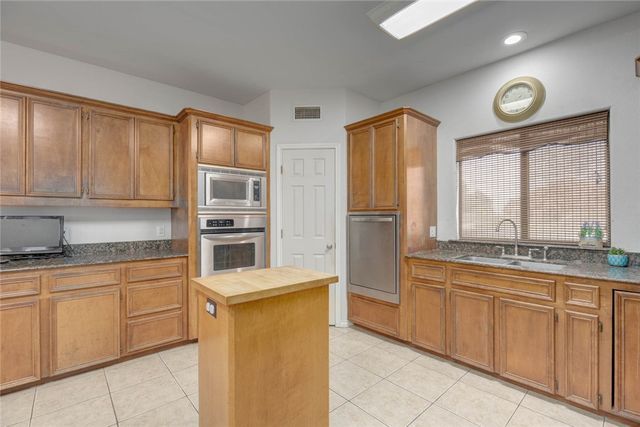 2234 Richland Dr, Corpus Christi, TX 78418