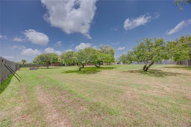 2234 Richland Dr, Corpus Christi, TX 78418