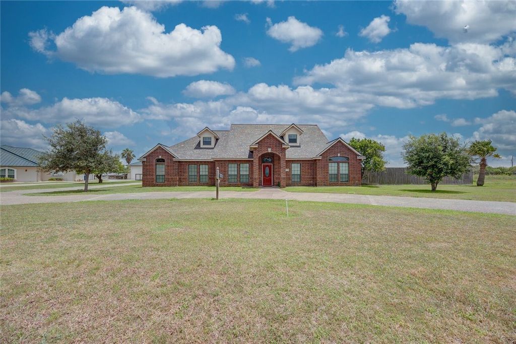 2234 Richland Dr, Corpus Christi, TX 78418 — photo 2
