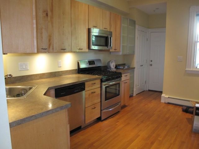 1 Fayette St 3, Cambridge, MA 02139