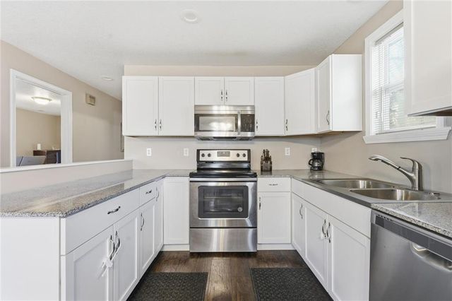 1005 NE 46th Street, Kansas City, MO 64116