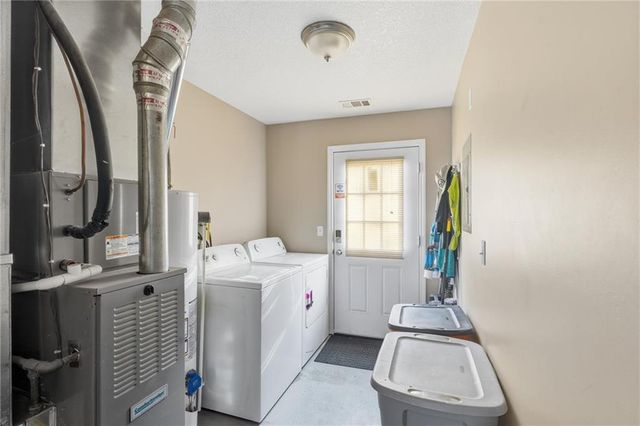 1005 NE 46th Street, Kansas City, MO 64116