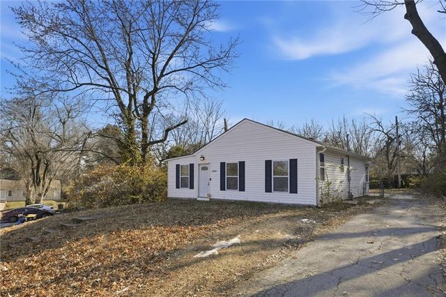 1005 NE 46th Street, Kansas City, MO 64116