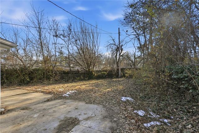 1005 NE 46th Street, Kansas City, MO 64116