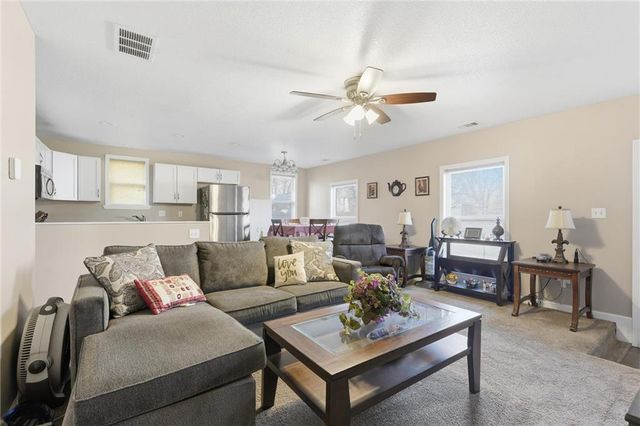 1005 NE 46th Street, Kansas City, MO 64116