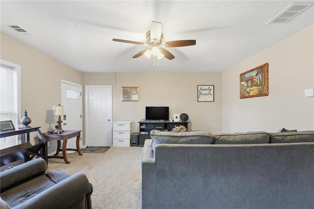 1005 NE 46th Street, Kansas City, MO 64116