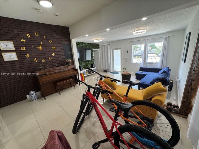 3175 NW 27th St, Miami, FL 33142