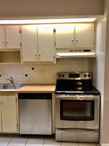 9753 W Mcnab Rd 112, Tamarac, FL 33321