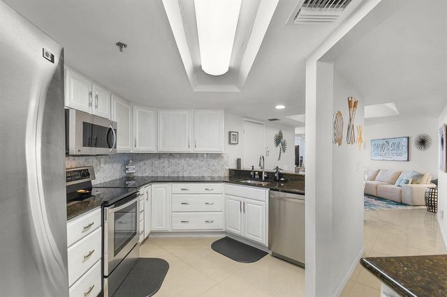 3870 N Highway A1a 805, Fort Pierce, FL 34949