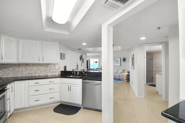 3870 N Highway A1a 805, Fort Pierce, FL 34949