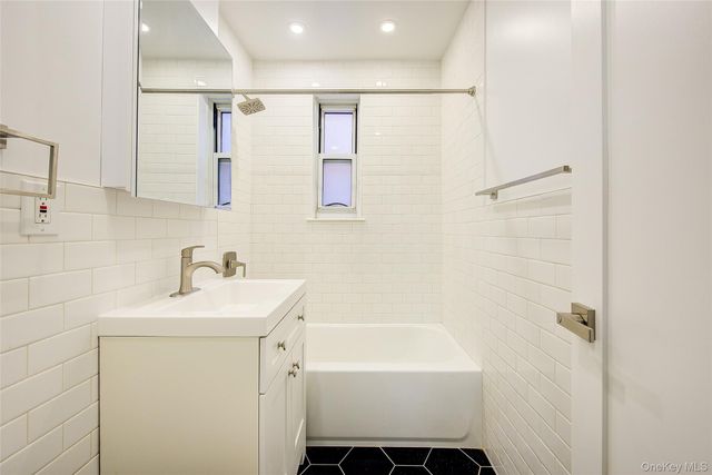 34-10 75 Street 1E, Jackson Heights, NY 11372